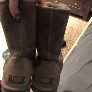 Gray uggs size 9